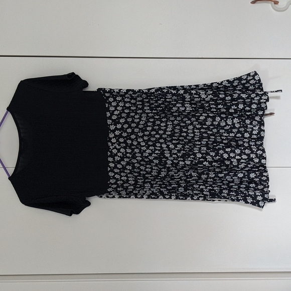 Floral Day T-Shirt Dress - Picture 8 of 9